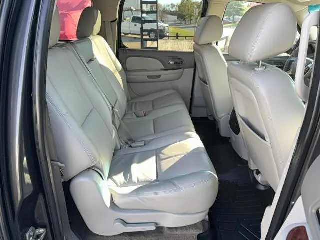 2011 CHEVROLET SUBURBAN C1500 LT  