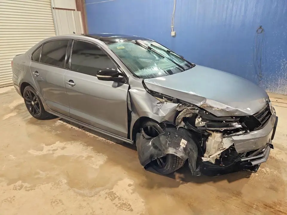 2018 VOLKSWAGEN JETTA SPORT  