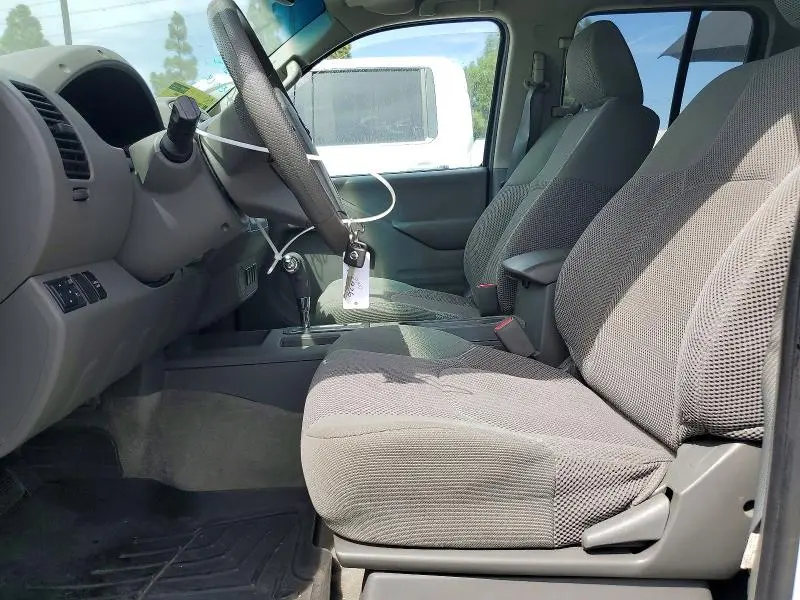 2015 NISSAN FRONTIER S  