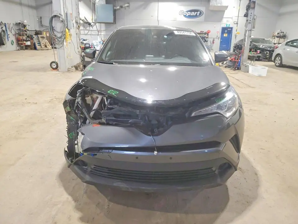 2018 TOYOTA C-HR XLE  