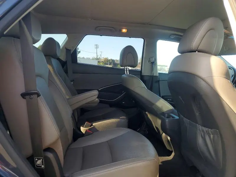 2017 HYUNDAI SANTA FE SE ULTIMATE  