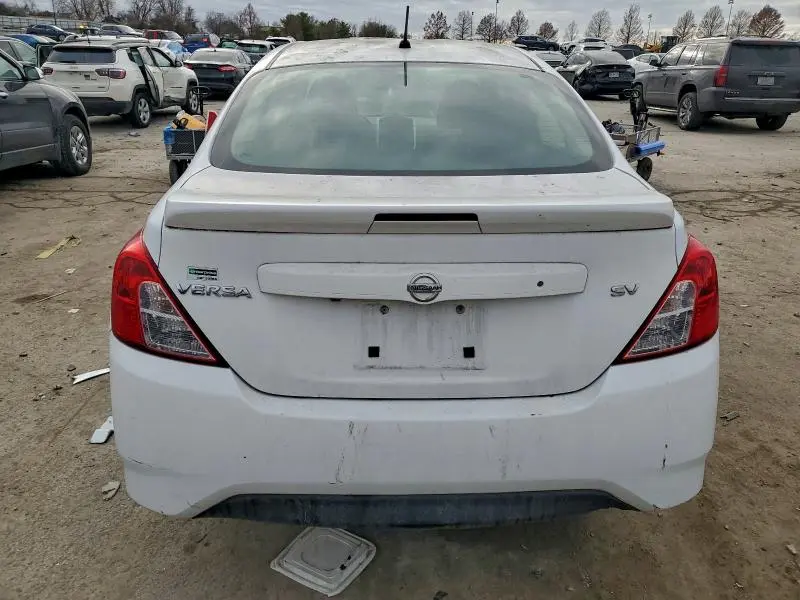 2019 NISSAN VERSA S  
