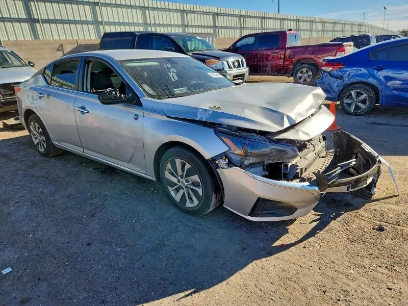 2024 NISSAN ALTIMA S  