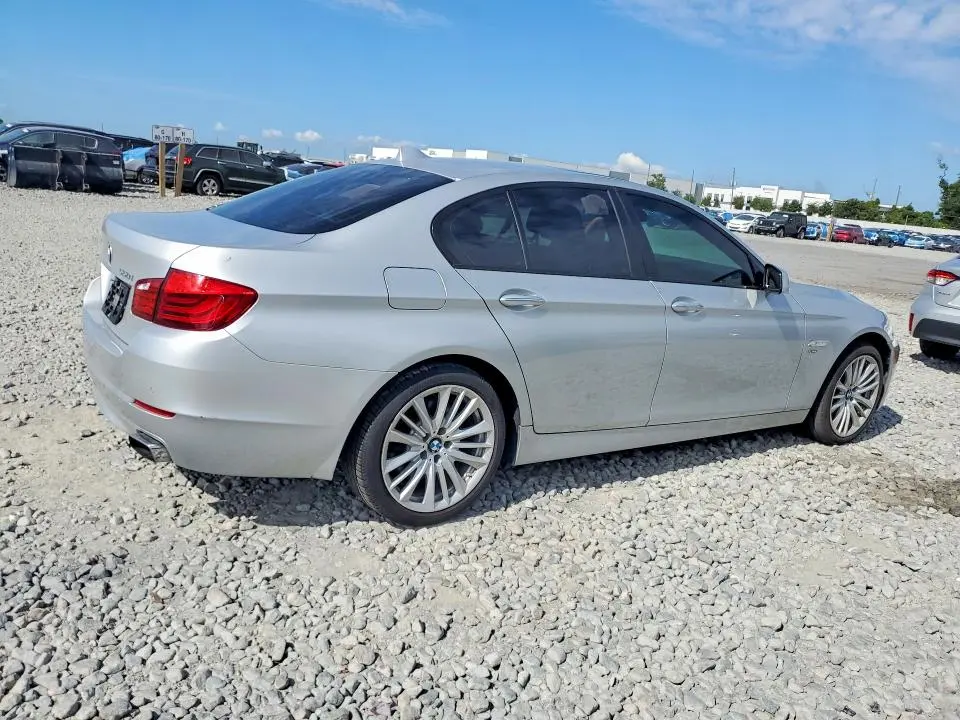 2012 BMW 550 XI  