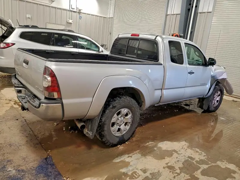 2013 TOYOTA TACOMA   