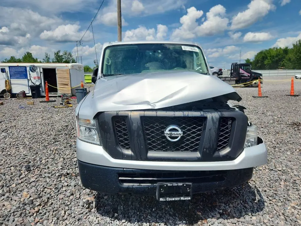 2017 NISSAN NV 3500 HD S  