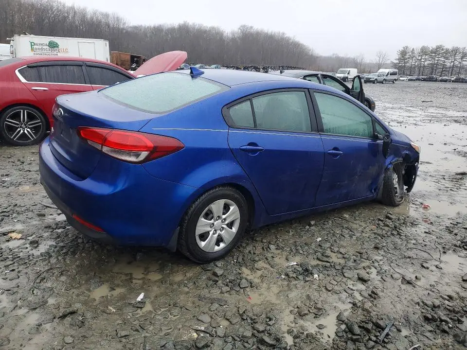 2017 KIA FORTE LX  