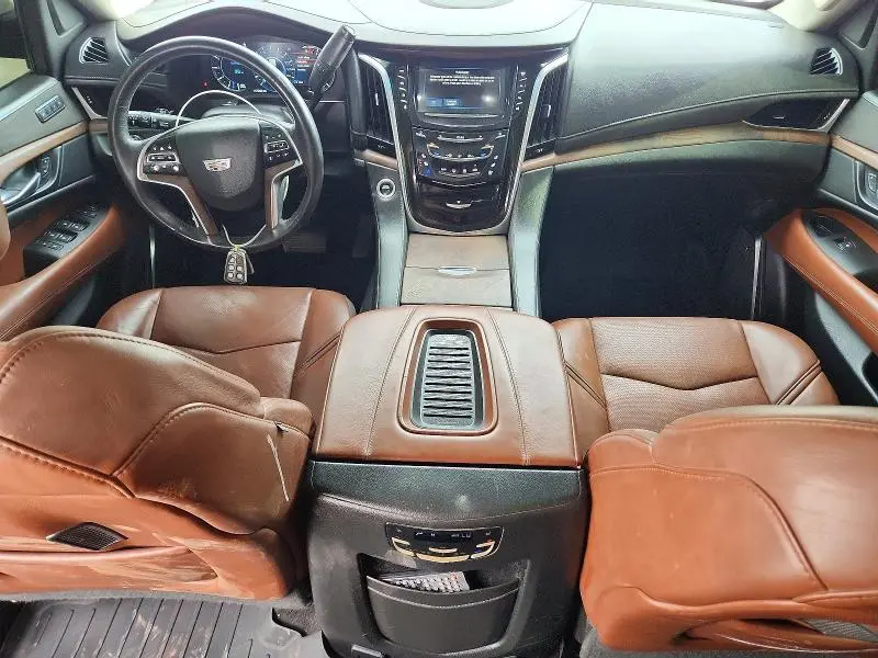 2018 CADILLAC ESCALADE LUXURY  
