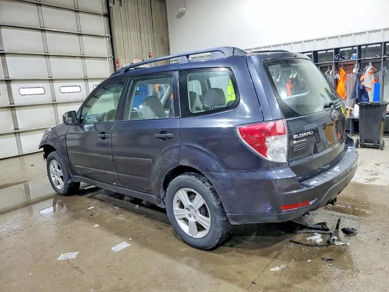2010 SUBARU FORESTER XS  