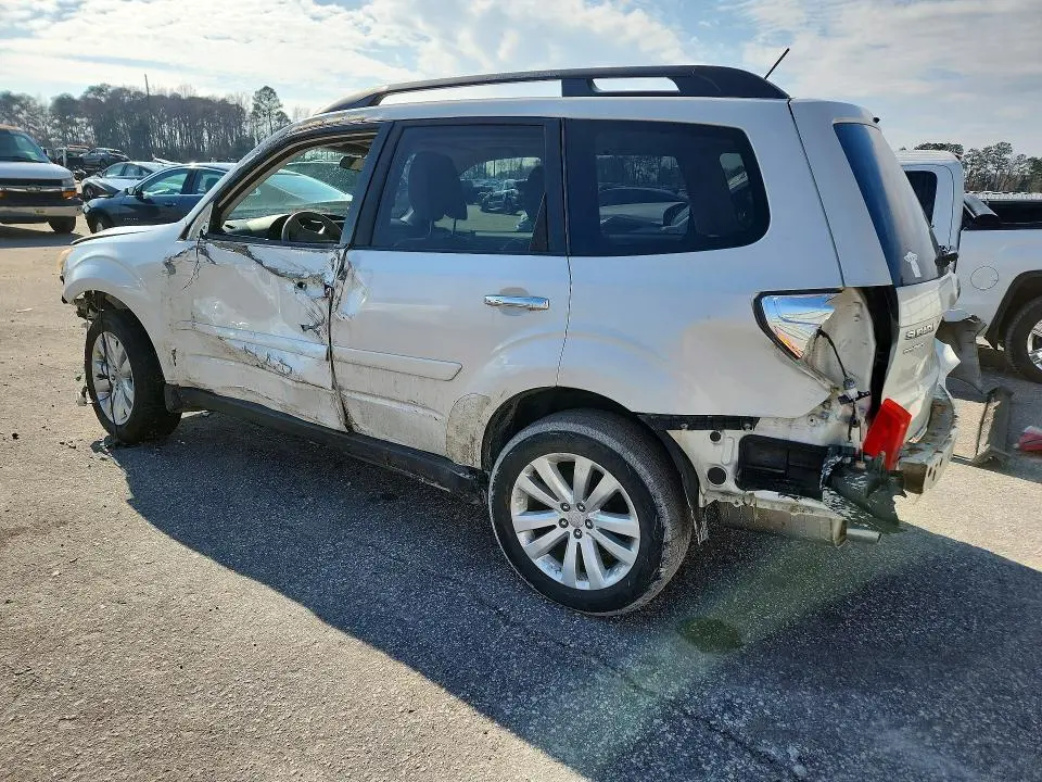 2012 SUBARU FORESTER LIMITED  