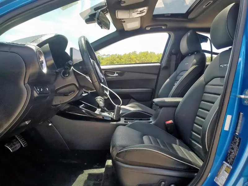 2024 KIA FORTE GT LINE  