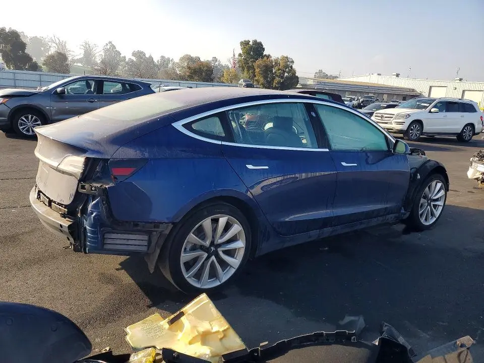 2018 TESLA MODEL 3   