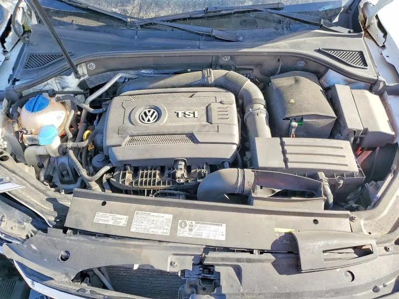 2017 VOLKSWAGEN PASSAT SE  