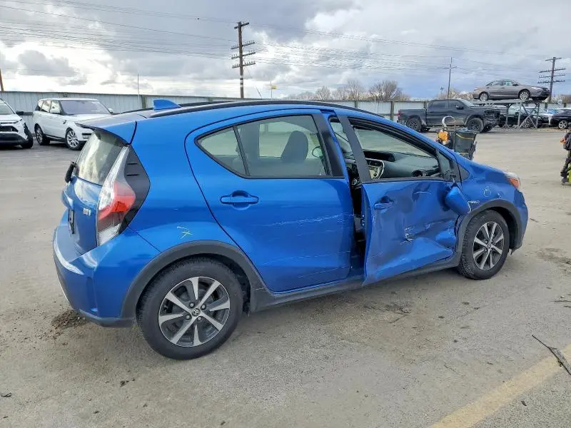 2019 TOYOTA PRIUS C L  