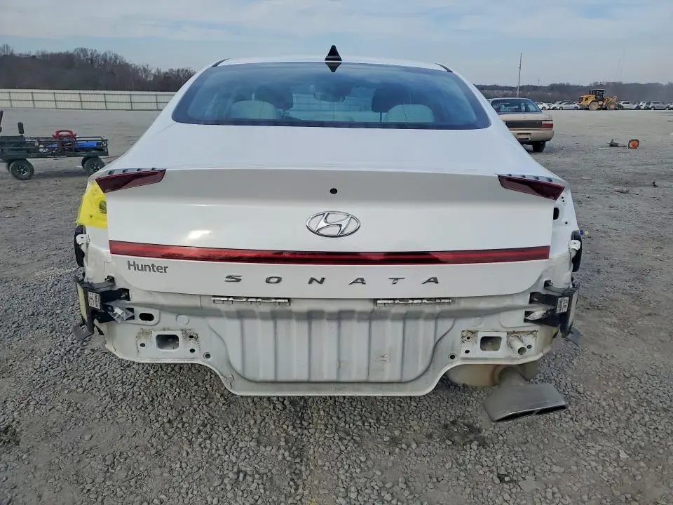 2022 HYUNDAI SONATA SEL  