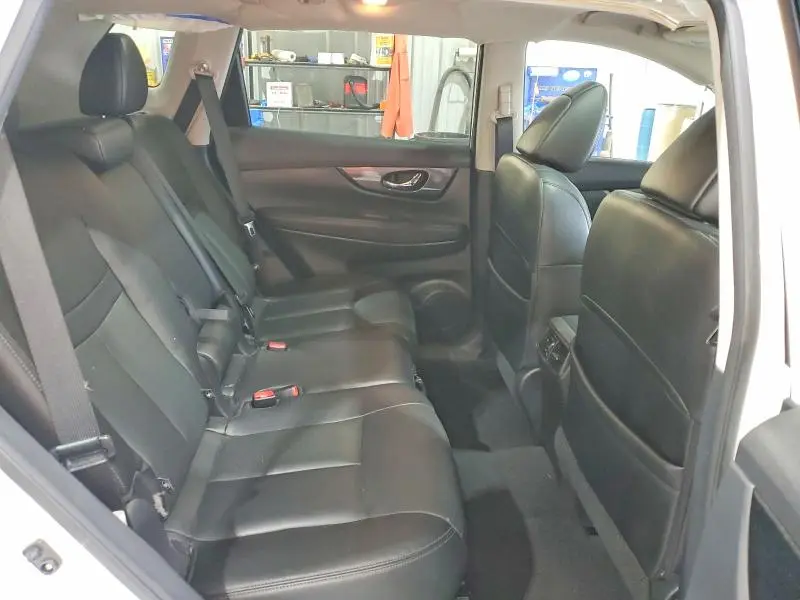 2016 NISSAN ROGUE SL  