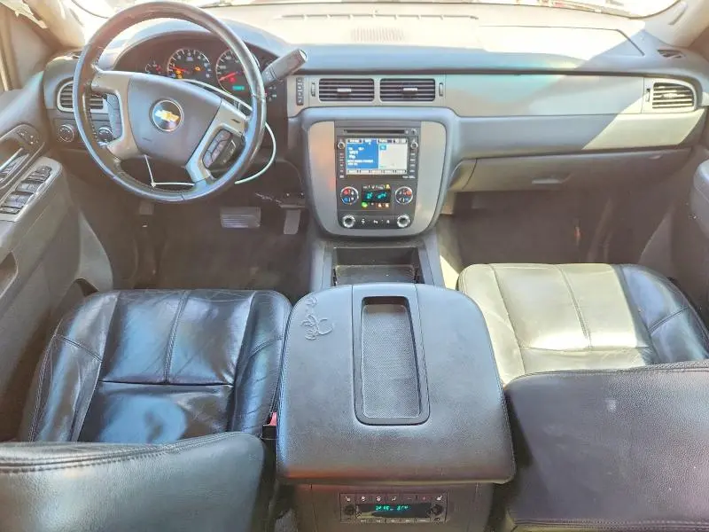 2011 CHEVROLET SUBURBAN K1500 LT  