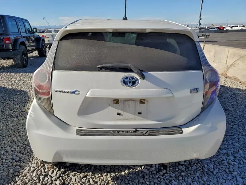 2013 TOYOTA PRIUS C   