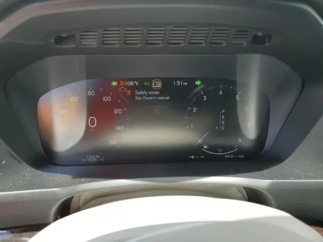 2017 VOLVO XC90 T6