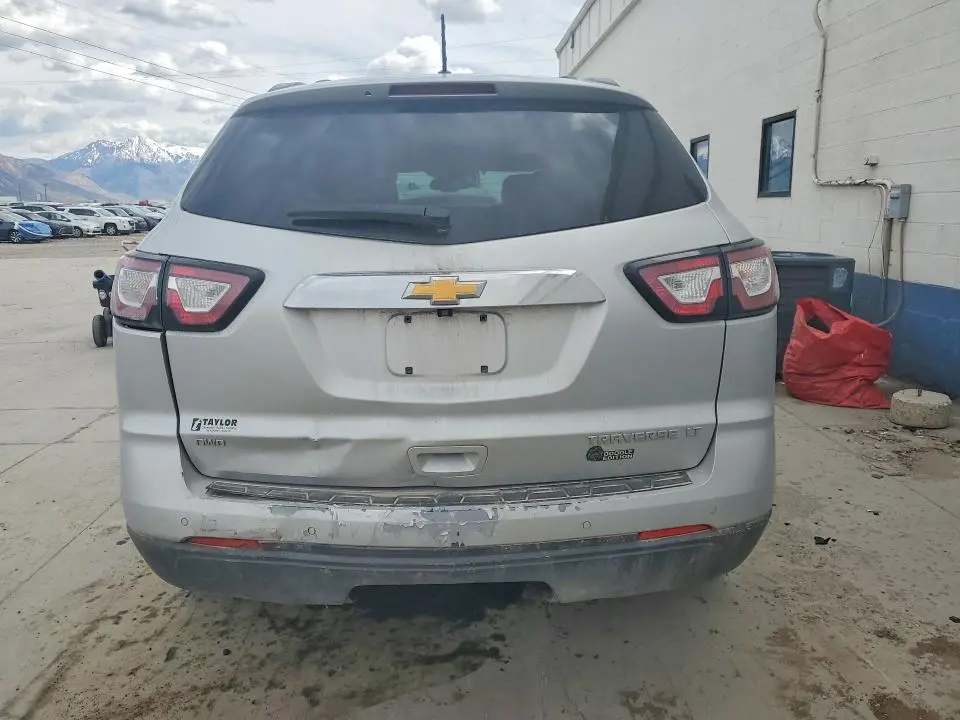 2013 CHEVROLET TRAVERSE LT  