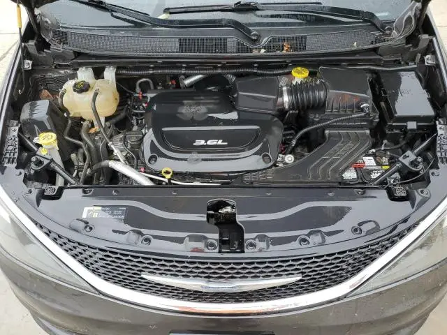 2018 CHRYSLER PACIFICA LX  