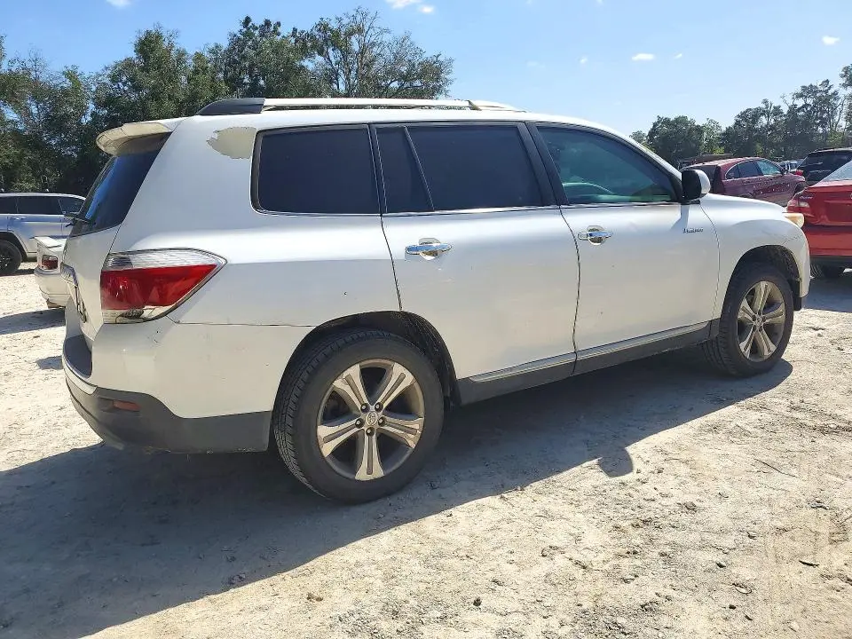 2013 TOYOTA HIGHLANDER LIMITED  