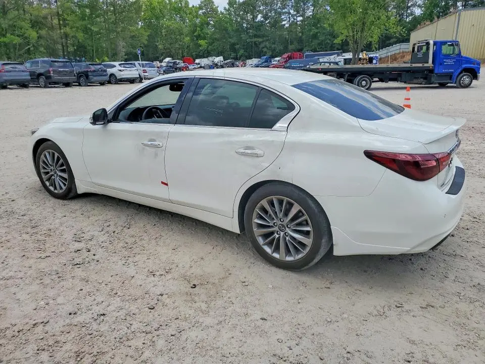 2022 INFINITI Q50 LUXE  