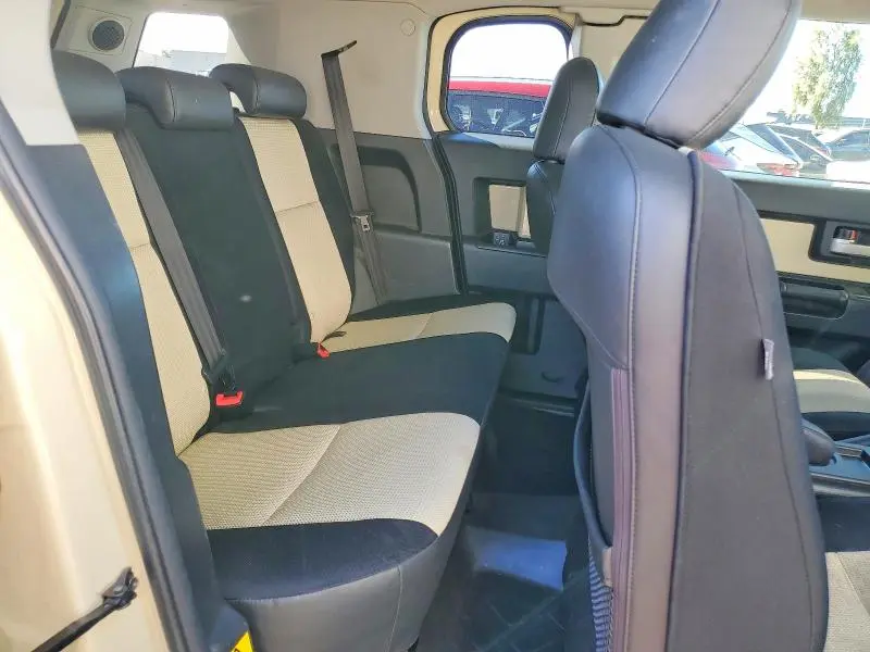 2010 TOYOTA FJ CRUISER BASE  