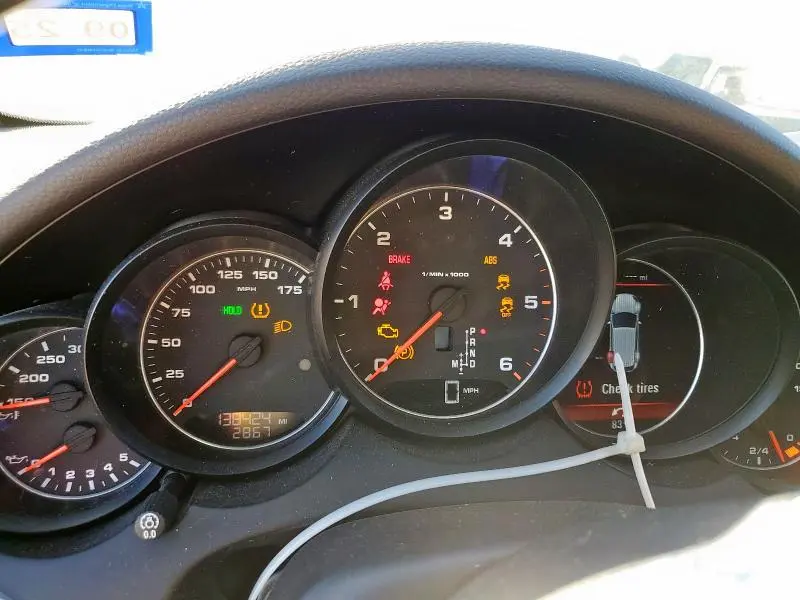 2016 PORSCHE CAYENNE   