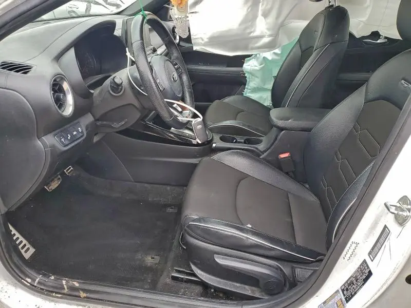 2021 KIA FORTE GT LINE  