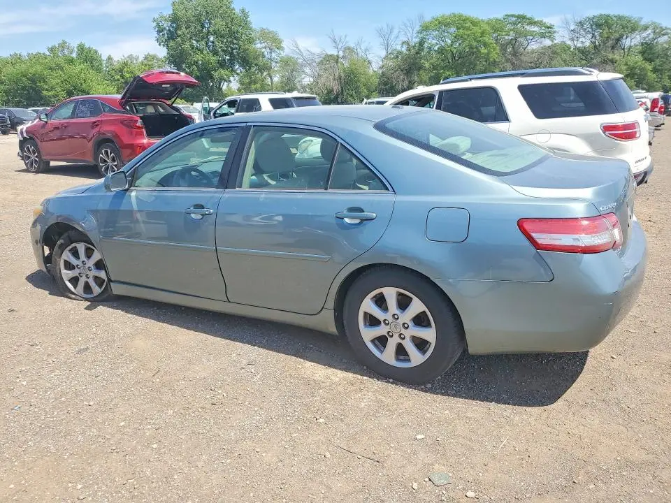 2011 TOYOTA CAMRY LE  