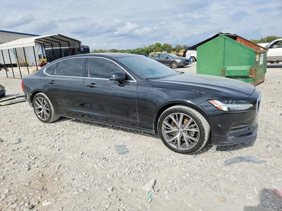 2018 VOLVO S90 T5 MOMENTUM  