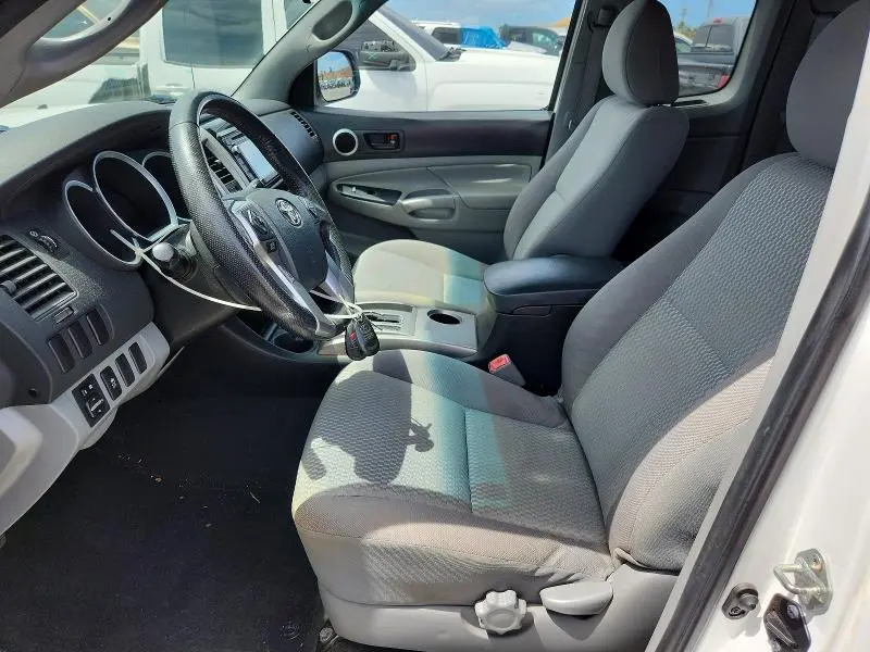 2015 TOYOTA TACOMA BASE  