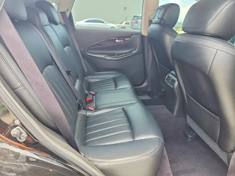 2016 INFINITI QX50 BASE  