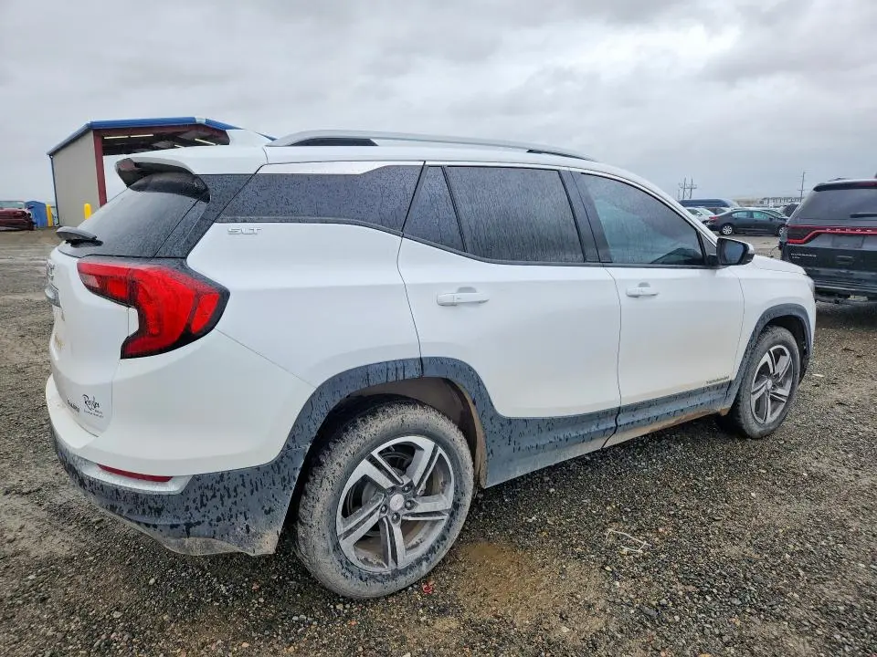 2021 GMC TERRAIN SLT  