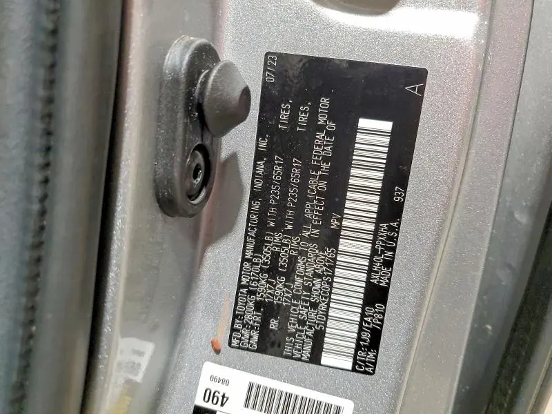 2023 TOYOTA SIENNA   