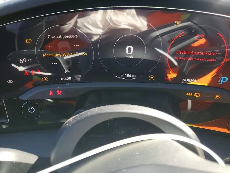2023 PORSCHE TAYCAN   