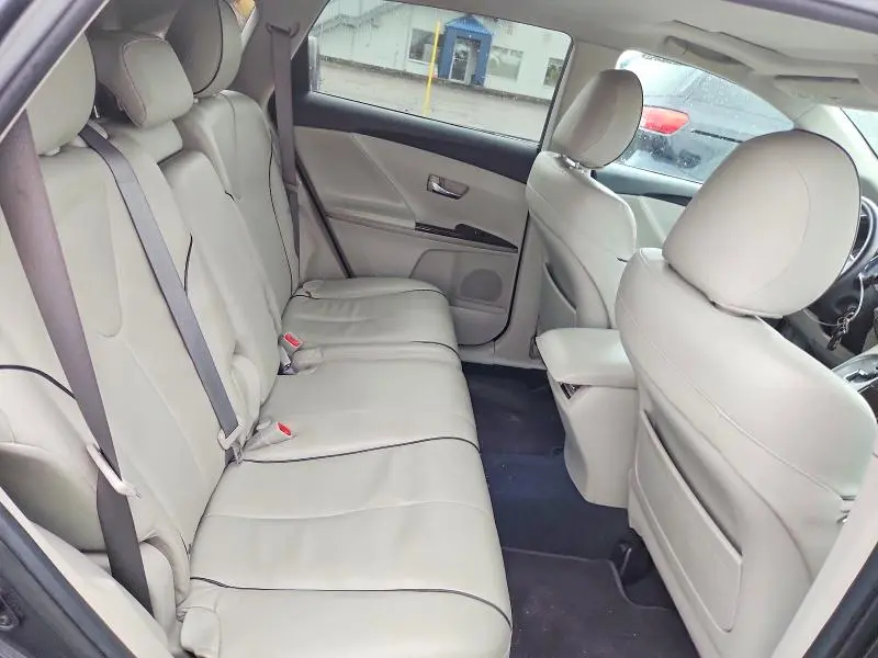 2011 TOYOTA VENZA AWD V6  