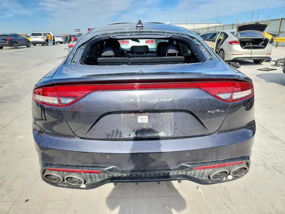 2022 KIA STINGER GT LINE  