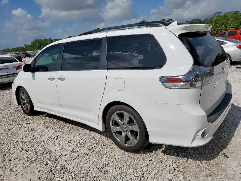 2019 TOYOTA SIENNA SE  