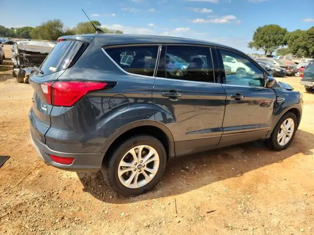 2019 FORD ESCAPE SE  