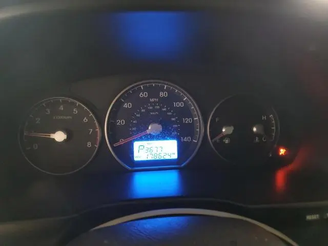 2010 HYUNDAI SANTA FE GLS  