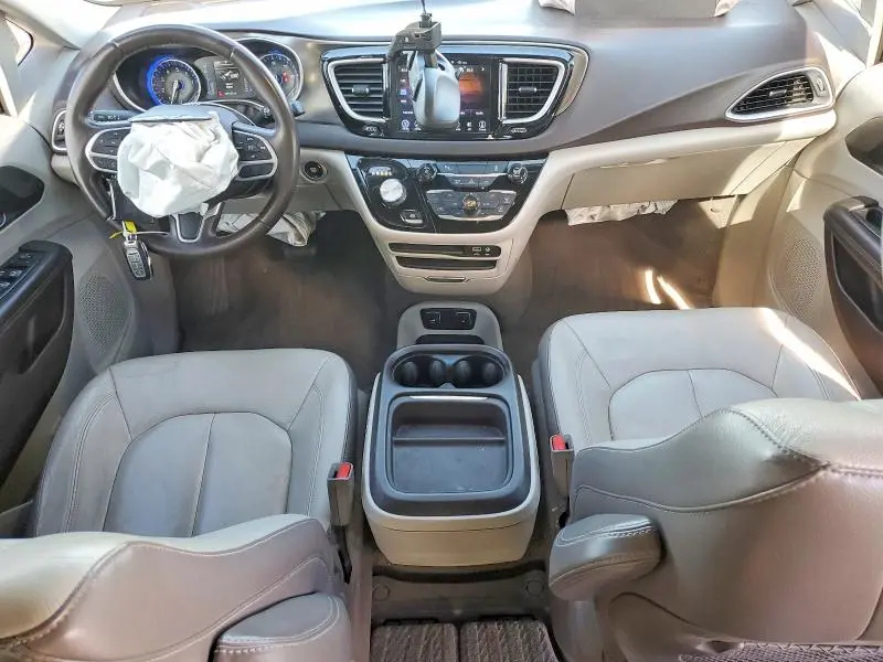 2017 CHRYSLER PACIFICA TOURING L  