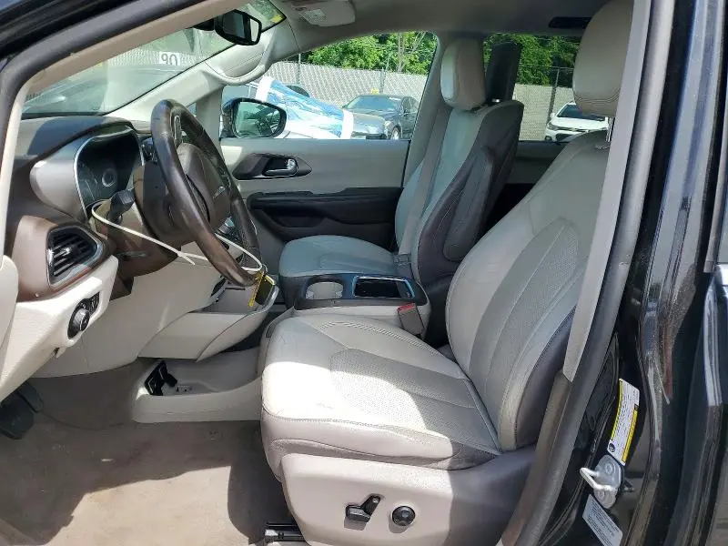 2017 CHRYSLER PACIFICA TOURING L PLUS  