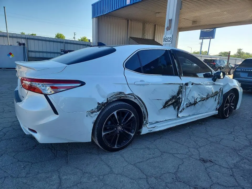 2019 TOYOTA CAMRY XSE V6  