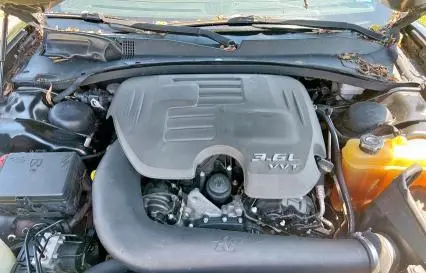 2012 DODGE CHARGER SE  