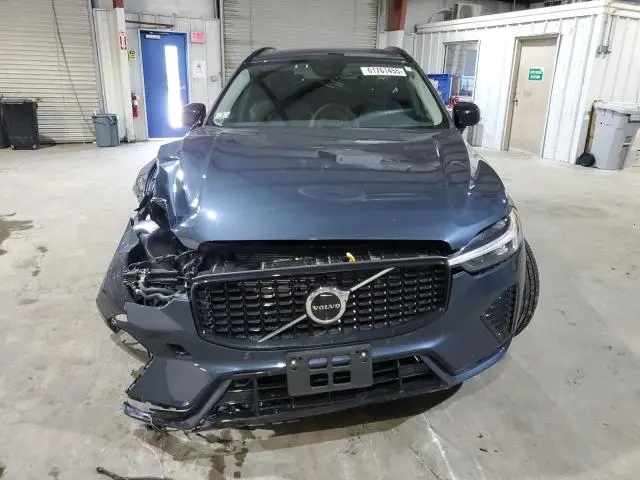 2024 VOLVO XC60 PLUS  