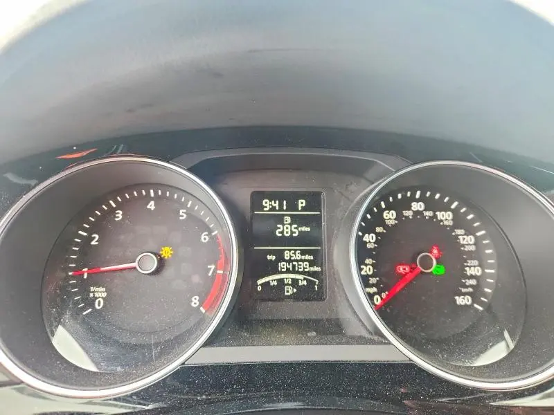 2016 VOLKSWAGEN JETTA SPORT  