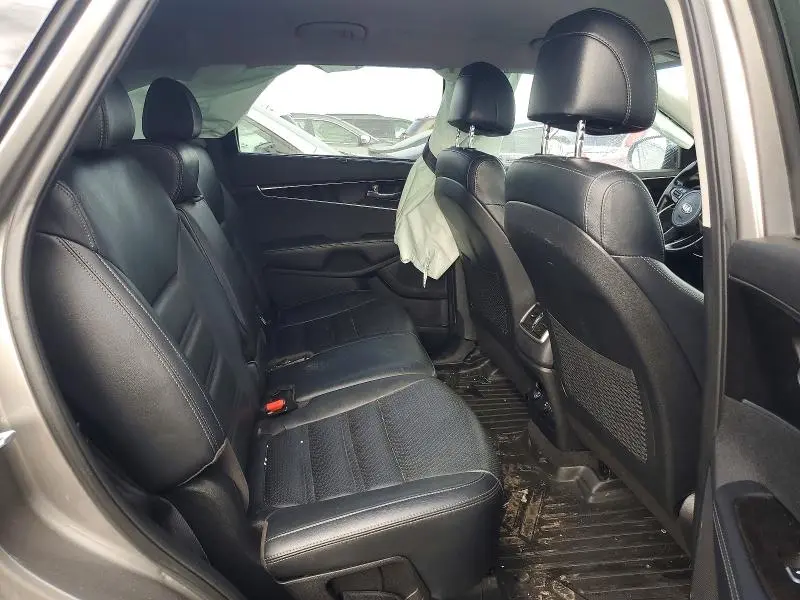 2017 KIA SORENTO EX V6  