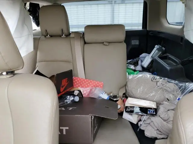 2011 TOYOTA 4RUNNER SR5  